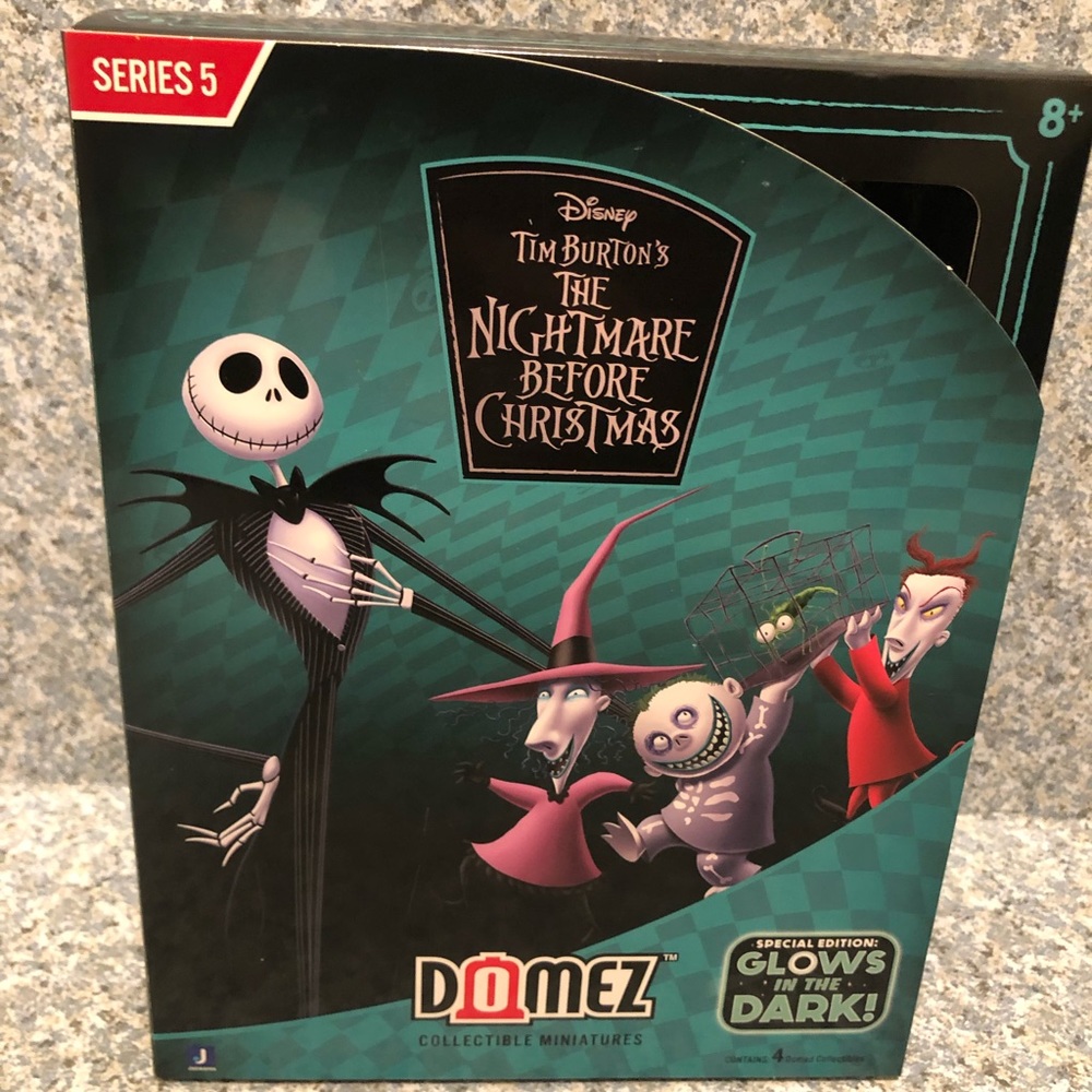 THE NIGHTMARE BEFORE CHRISTMAS Glow in the Dark Characters Collectible T…
